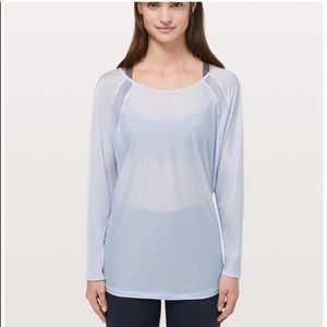 lululemon long sleeve. workout top.